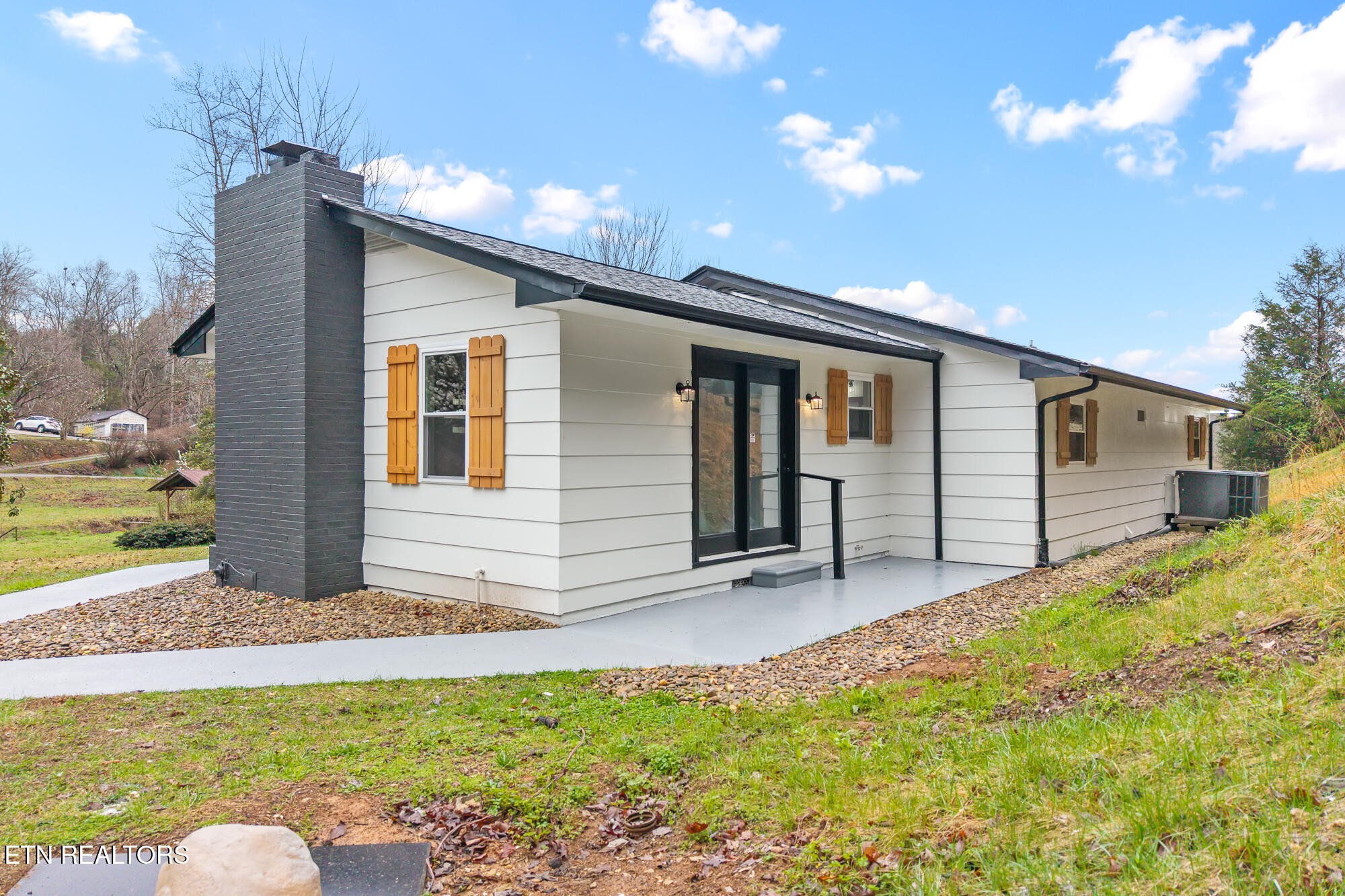 144 Cagle Road Tellico Plains, TN 37385 - Photo 5 of 34