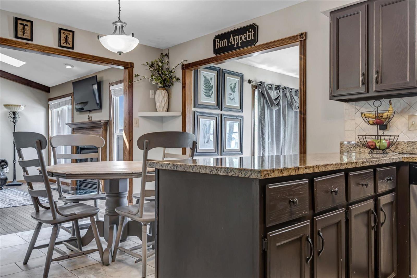 1285 Robertridge Drive St. Charles, MO 63304 - Photo 11 of 31