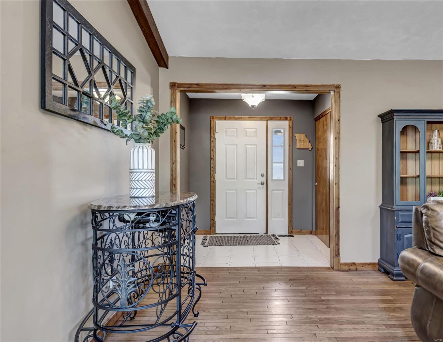 1285 Robertridge Drive St. Charles, MO 63304 - Photo 4 of 31