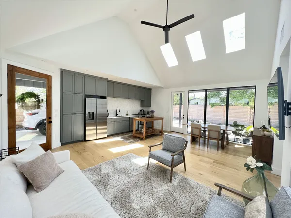 $4,950 | 7809 Mullen Drive, Unit 2, Austin, TX 78757