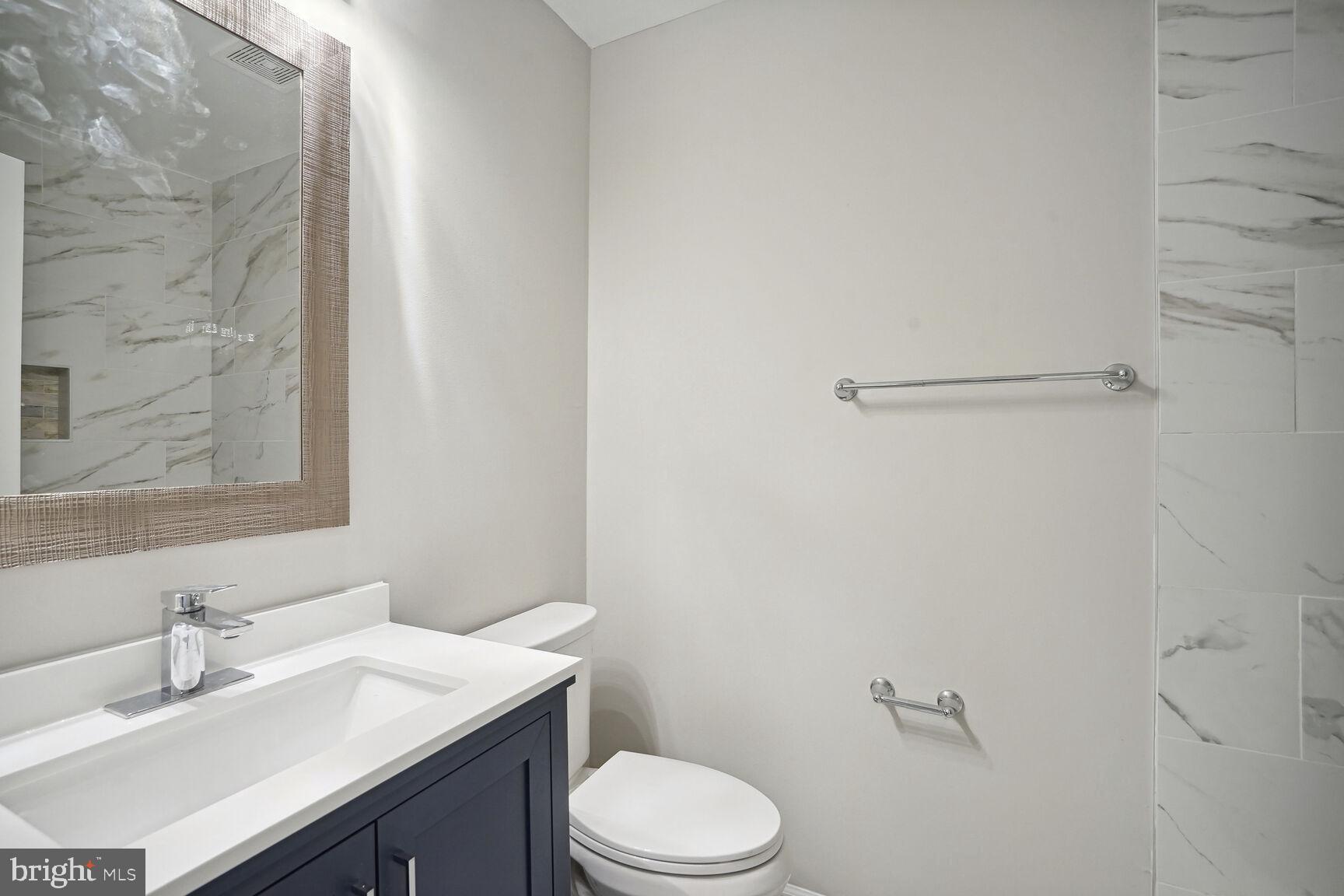 15194 Cloverdale Road Woodbridge, VA 22193 - Photo 12 of 20