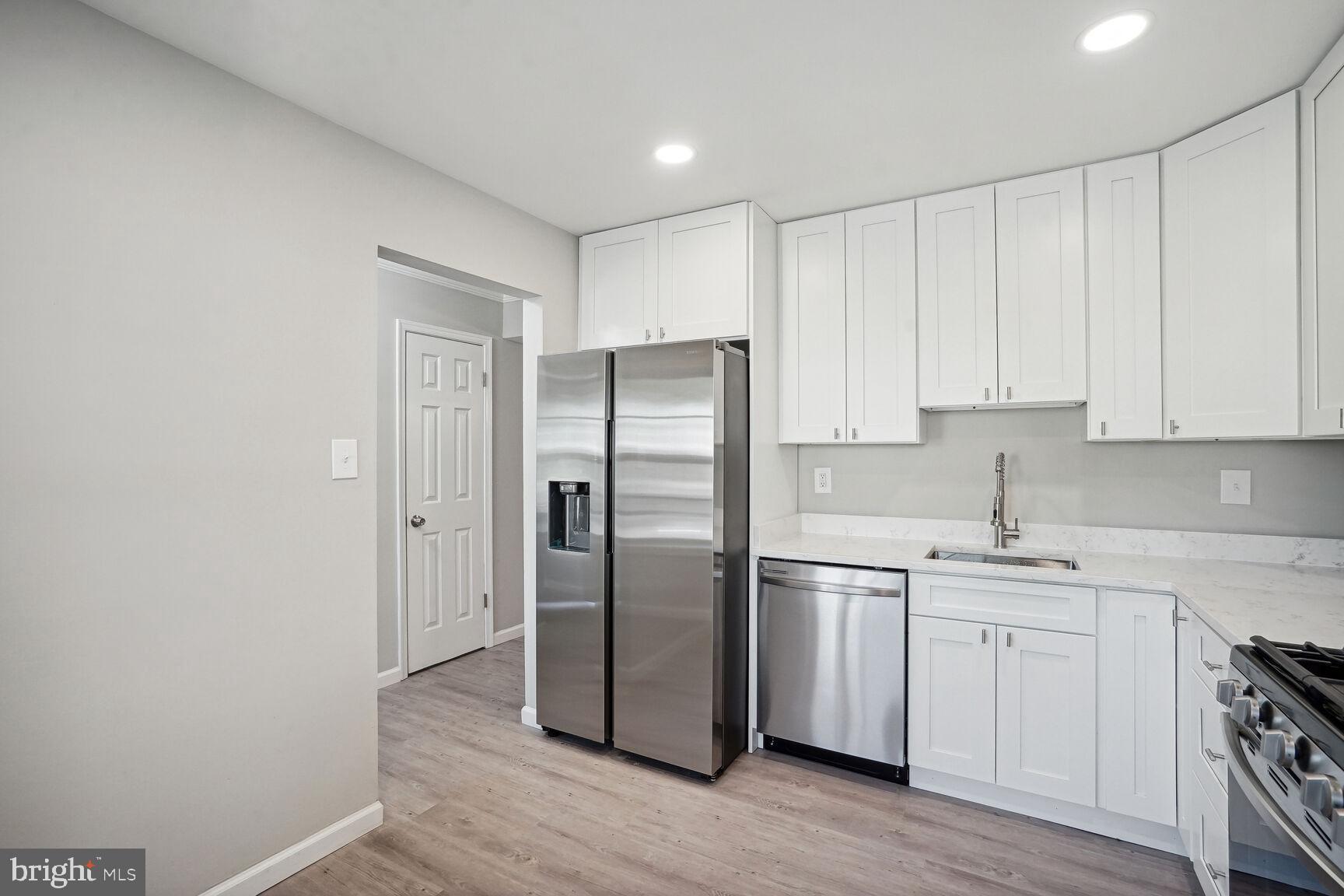 15194 Cloverdale Road Woodbridge, VA 22193 - Photo 3 of 20