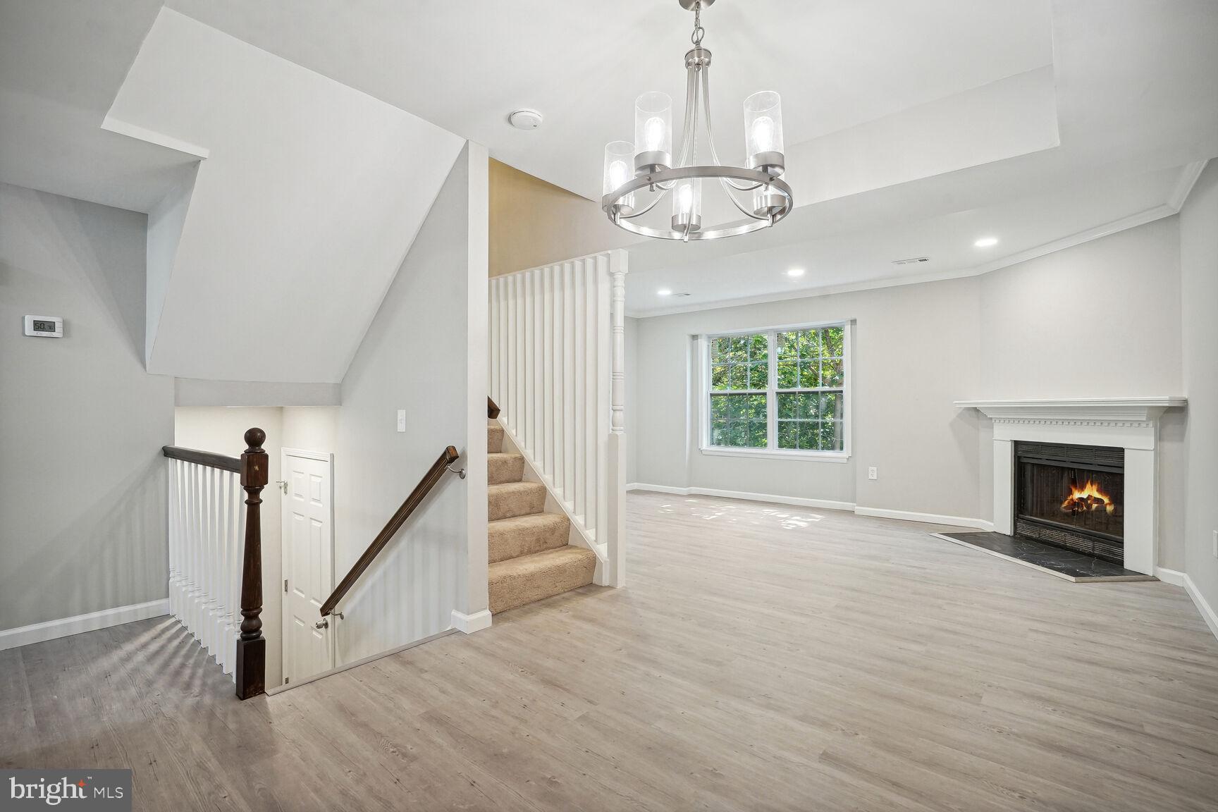 15194 Cloverdale Road Woodbridge, VA 22193 - Photo 8 of 20