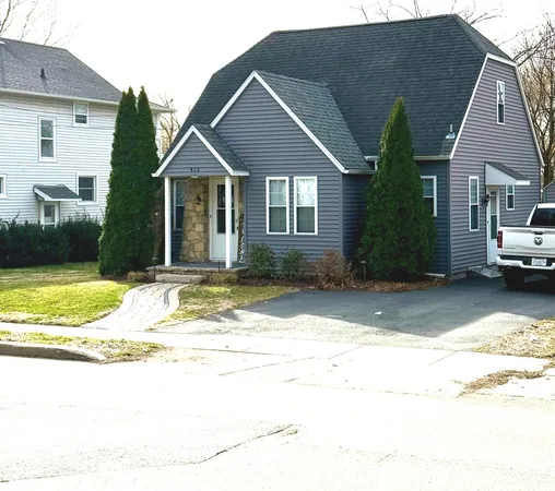 $159,900 | 412 Bradshaw Street, Dixon, IL 61021