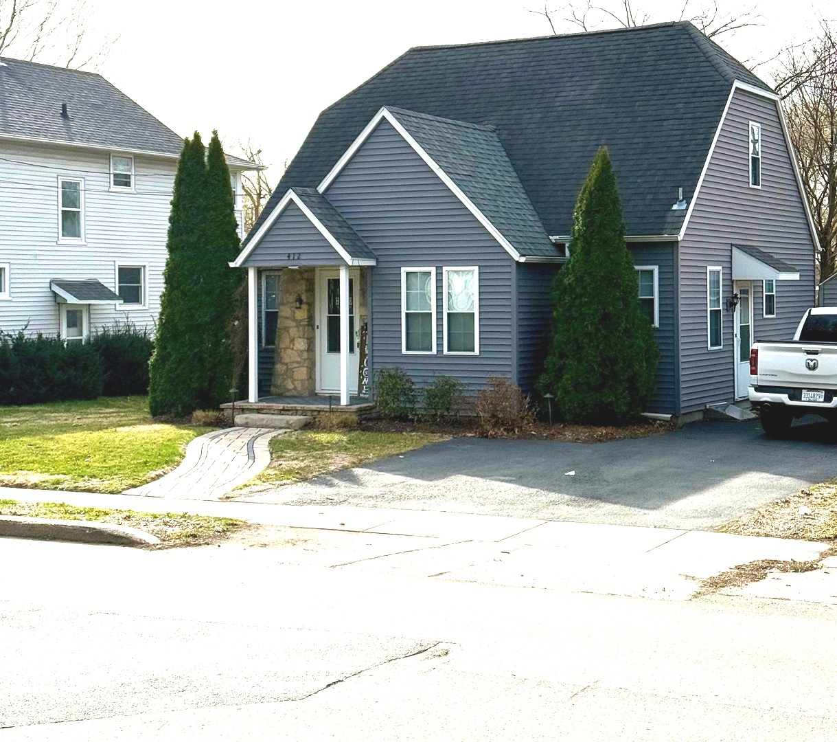 412 Bradshaw Street Dixon, IL 61021 - Photo 2 of 12
