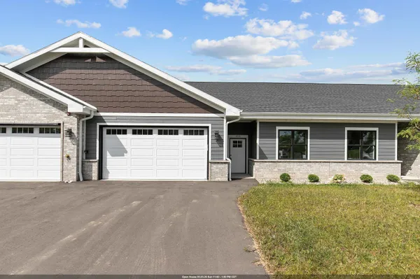 $369,900 | 3010 Community Way, Menasha, WI 54952