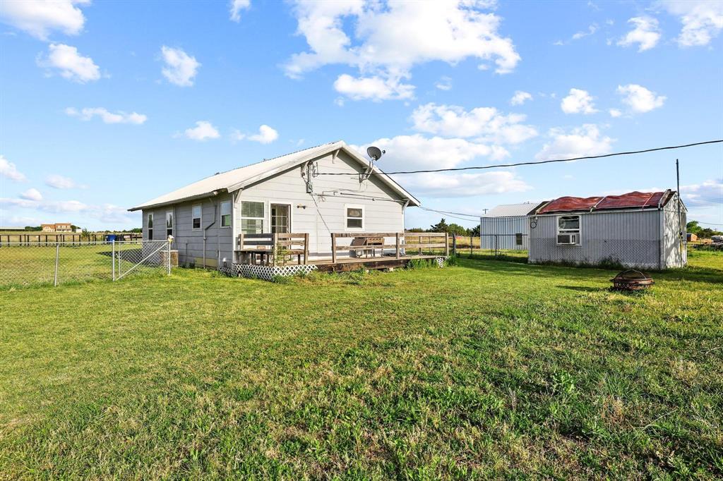 2092 County Road 5010 Blue Ridge, TX 75424 - Photo 25 of 28 a view of a house with a big yard