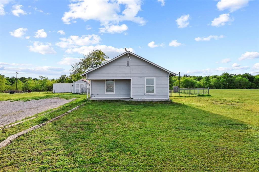2092 County Road 5010 Blue Ridge, TX 75424 - Photo 9 of 28 a view of a backyard of the house