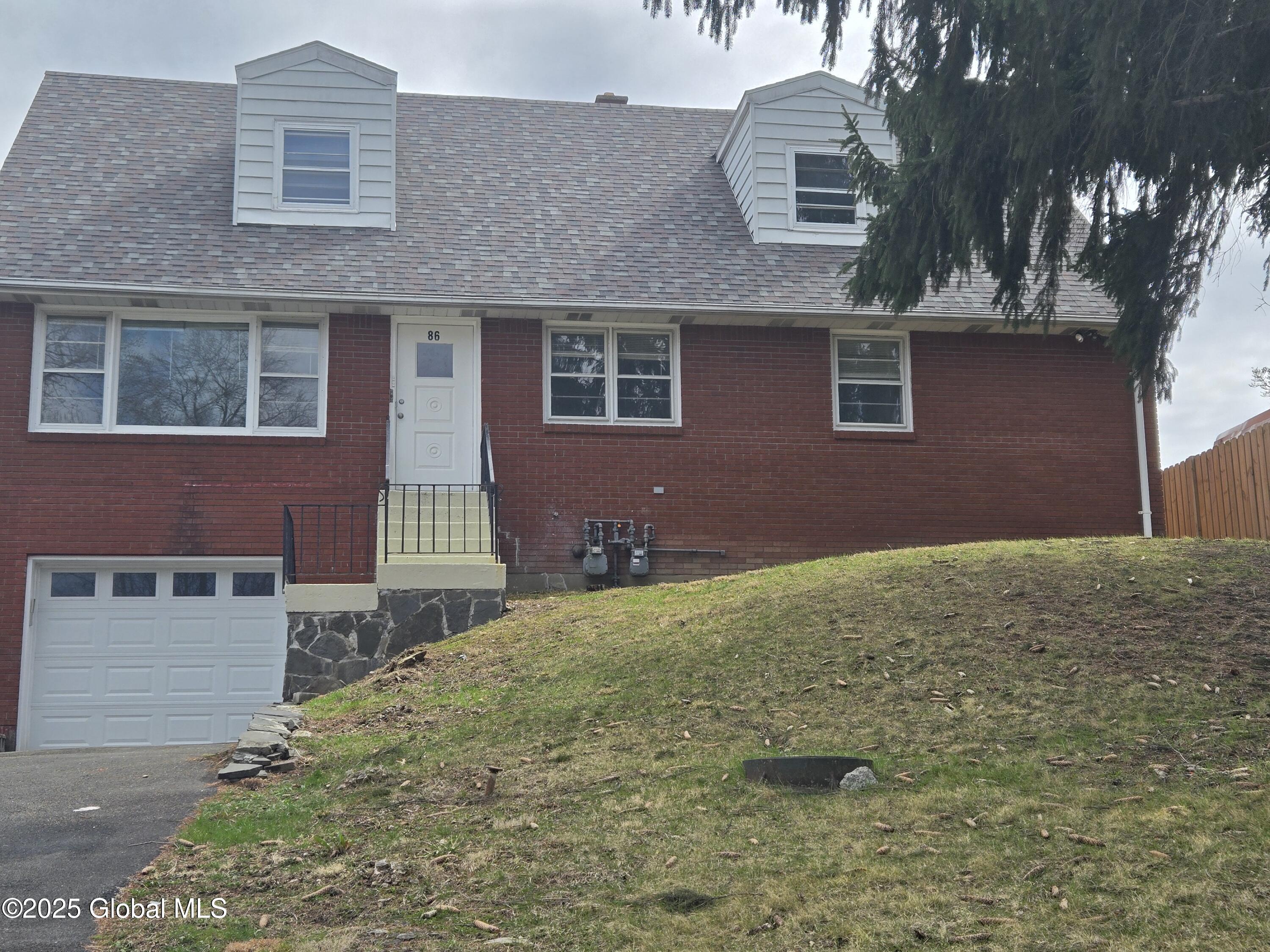 86 Hackett Boulevard, Unit 1 Albany, NY 12209 - Photo 10 of 10 20250406_143220