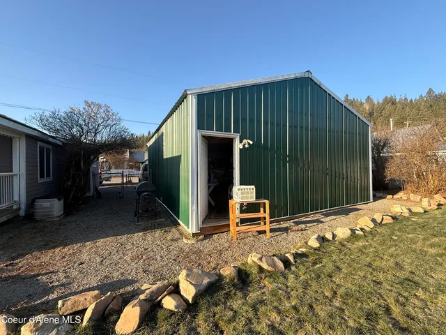 $249,000 | 208 6th Street, Pinehurst, ID 83850