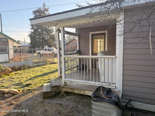 $249,000 | 208 6th Street, Pinehurst, ID 83850