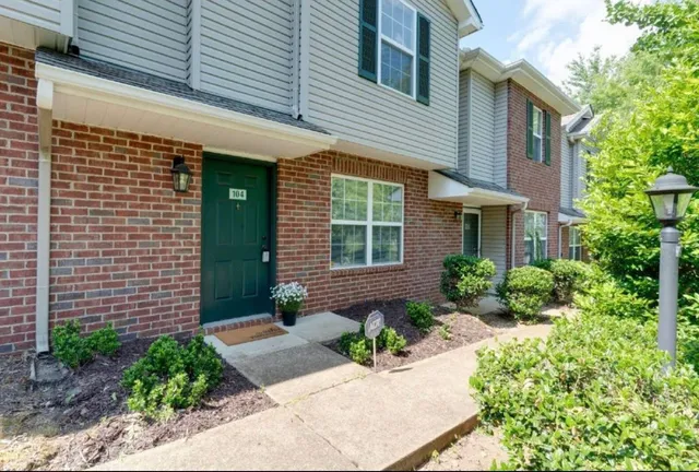 $1,695 | 104 Waterview Drive, Hendersonville, TN 37075