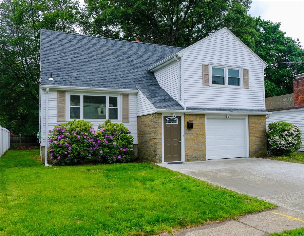 264 Aqueduct Road Cranston, RI 02910 - Photo 1 of 16