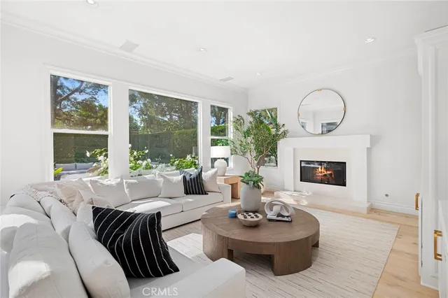 $4,195,000 | 50 Whitehall, Newport Beach, CA 92660