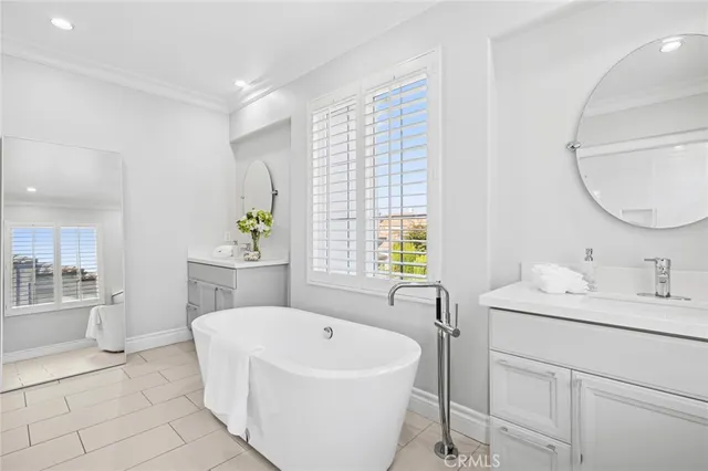 $4,195,000 | 50 Whitehall, Newport Beach, CA 92660