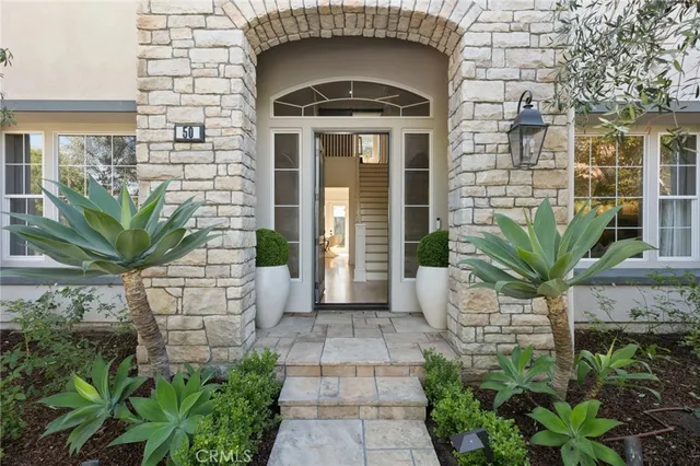 $4,195,000 | 50 Whitehall, Newport Beach, CA 92660