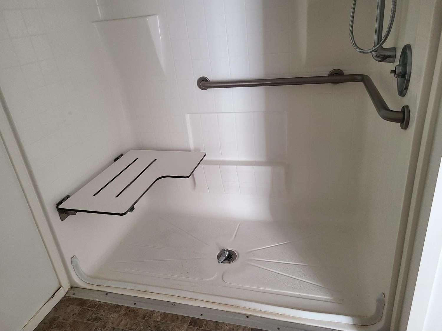 426 Stimpson Road Oroville, CA 95965 - Photo 16 of 16 a bathroom with a shower