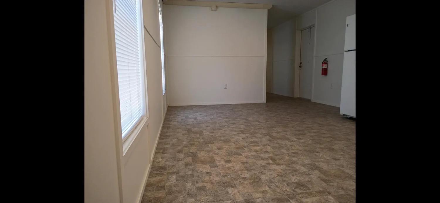 426 Stimpson Road Oroville, CA 95965 - Photo 8 of 16 a view of a room with a hallway