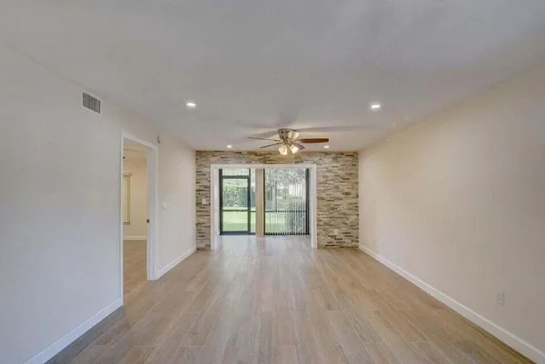 $3,000 | 400 Club Circle, Boca Raton, FL 33487