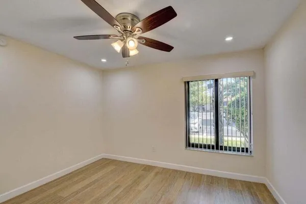$3,000 | 400 Club Circle, Boca Raton, FL 33487