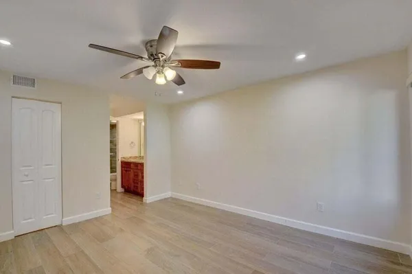 $3,000 | 400 Club Circle, Boca Raton, FL 33487