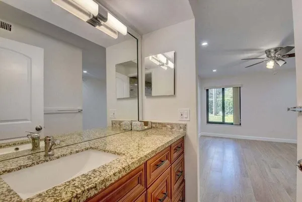 $3,000 | 400 Club Circle, Boca Raton, FL 33487