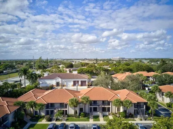 $3,000 | 400 Club Circle, Boca Raton, FL 33487