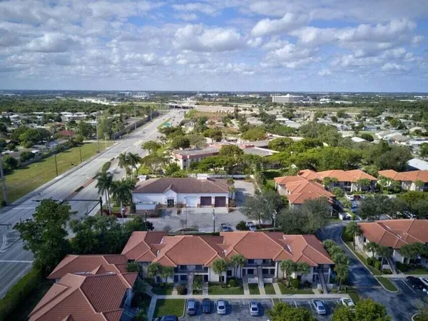 $3,000 | 400 Club Circle, Boca Raton, FL 33487