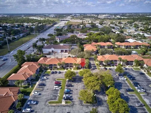 $3,000 | 400 Club Circle, Boca Raton, FL 33487