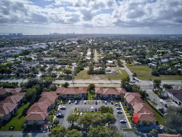 $3,000 | 400 Club Circle, Boca Raton, FL 33487