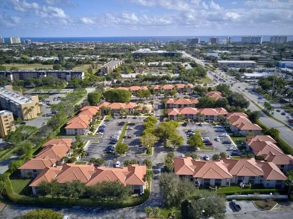 $3,000 | 400 Club Circle, Boca Raton, FL 33487