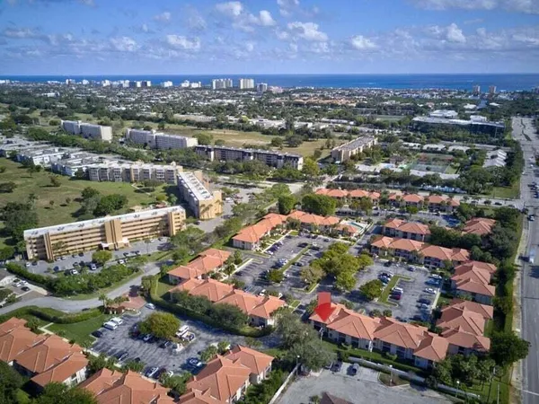 $3,000 | 400 Club Circle, Boca Raton, FL 33487