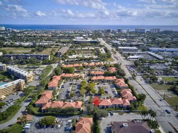 $3,000 | 400 Club Circle, Boca Raton, FL 33487