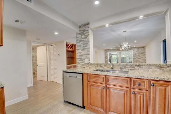 $3,000 | 400 Club Circle, Boca Raton, FL 33487