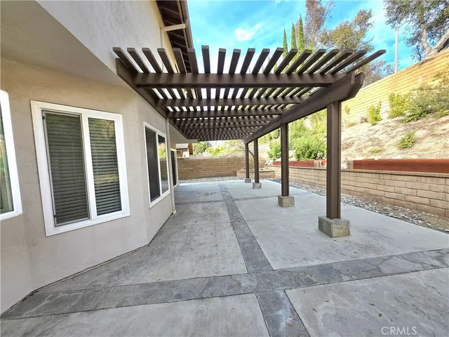 a porch with view of outdoor space