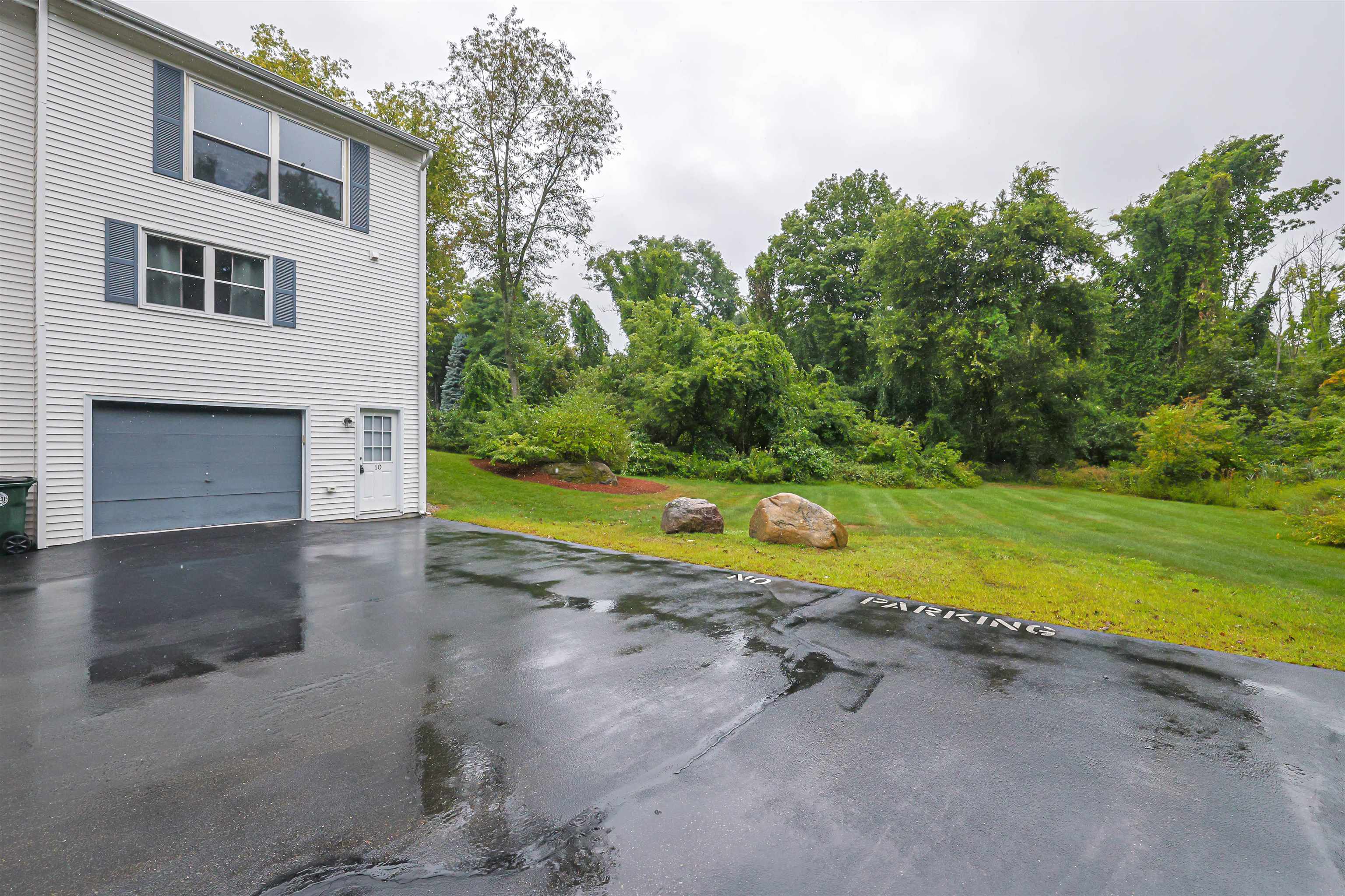 1325 Candia Road, Unit 10 Manchester, NH 03109 - Photo 2 of 28 Gallery Image 2