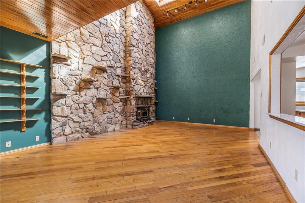 2578 Stroschein Road Monroeville, PA 15146 - Photo 3 of 25 Gallery Image 3