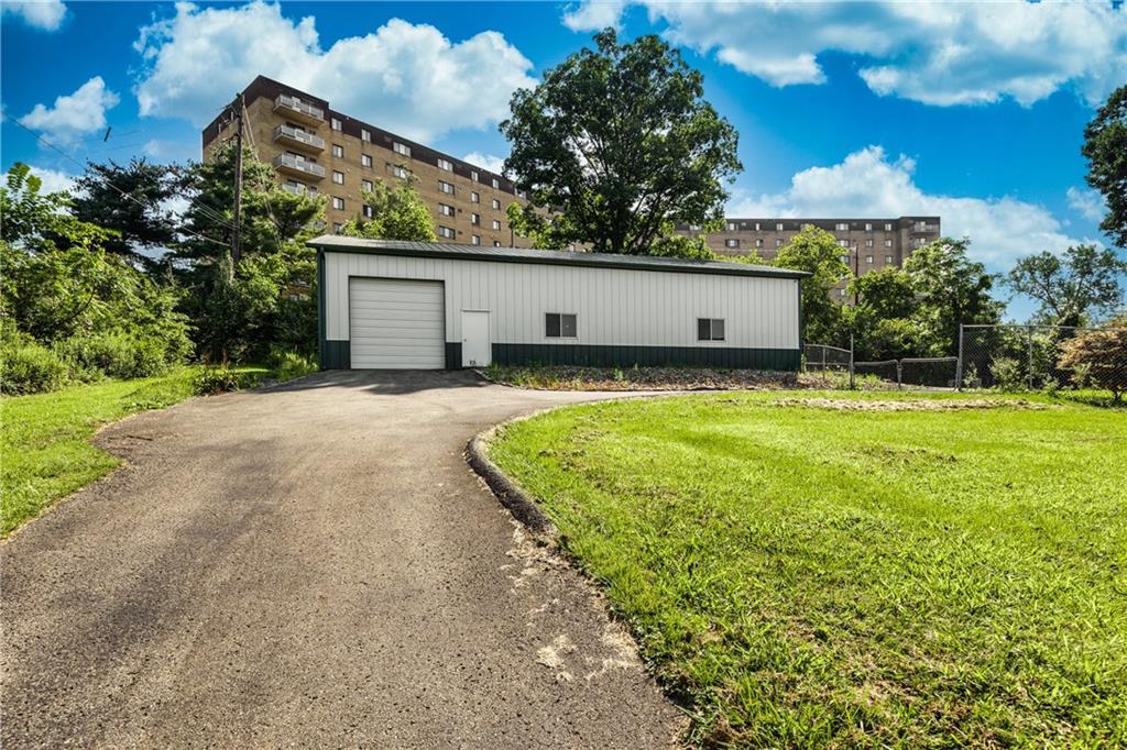 2578 Stroschein Road Monroeville, PA 15146 - Photo 24 of 25 Gallery Image 24