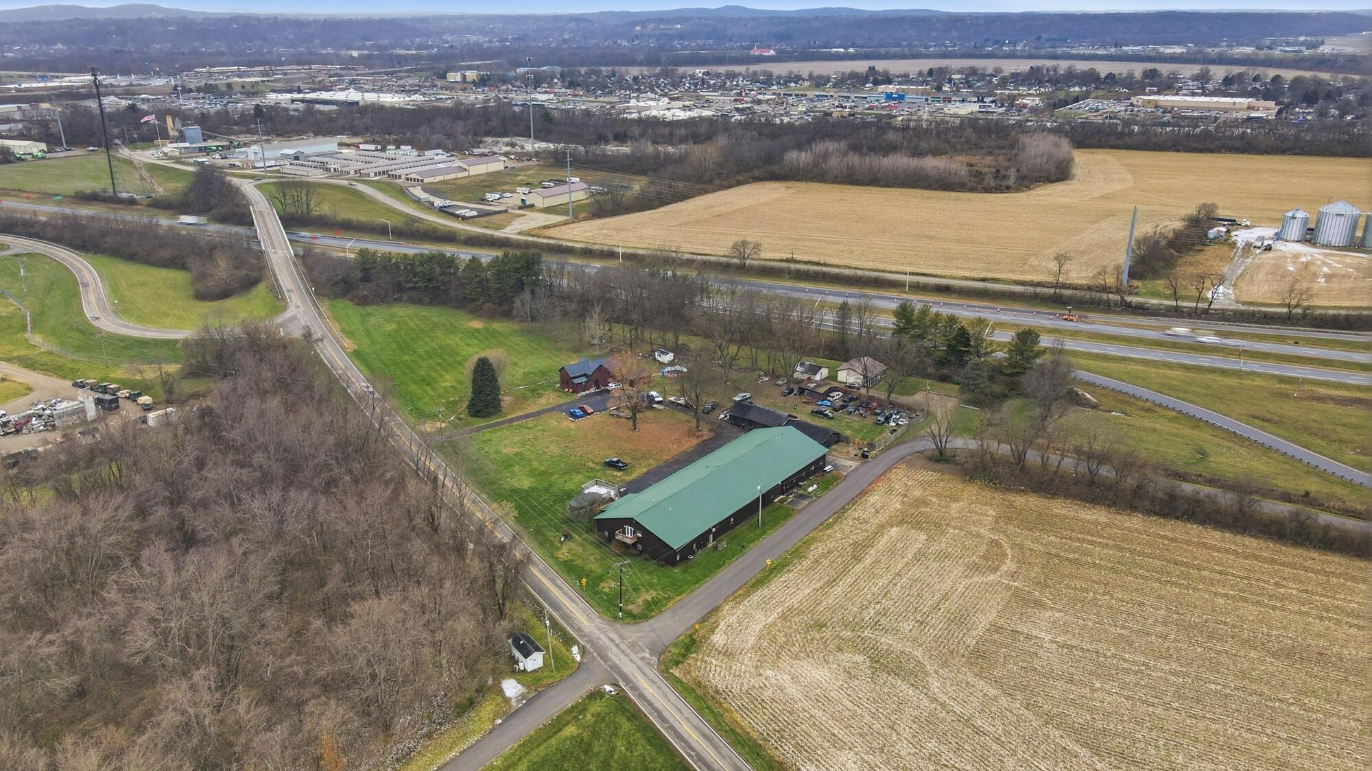 1071 Marietta Road Chillicothe, OH 45601 - Photo 5 of 121 024