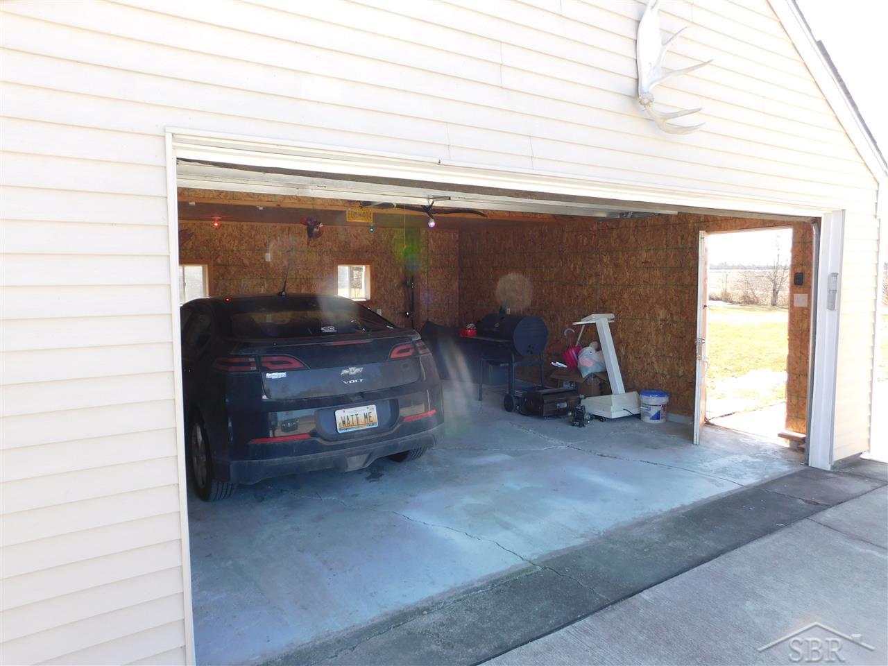 2491 German Bay City, MI 48708 - Photo 25 of 35 50035689-42.JPG