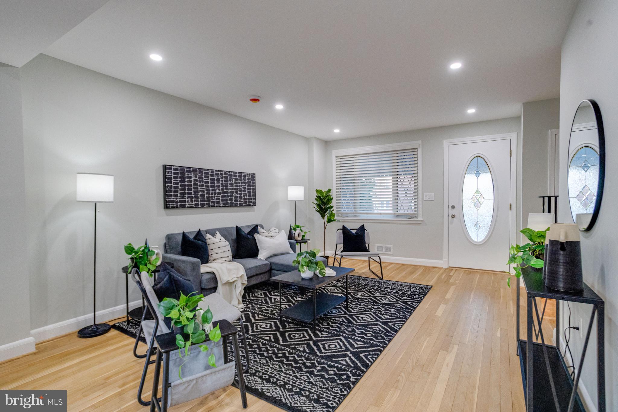 4806 Greencrest Road Baltimore, MD 21206 - Photo 4 of 57