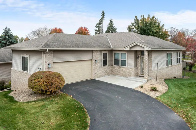 $399,990 | 15025 Everleigh Circle, Rosemount, MN 55068