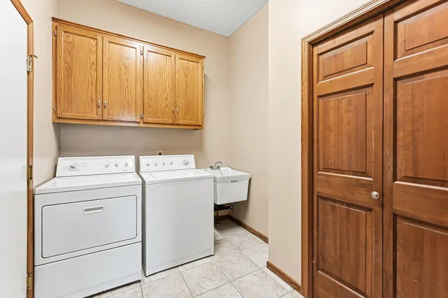 $399,990 | 15025 Everleigh Circle, Rosemount, MN 55068