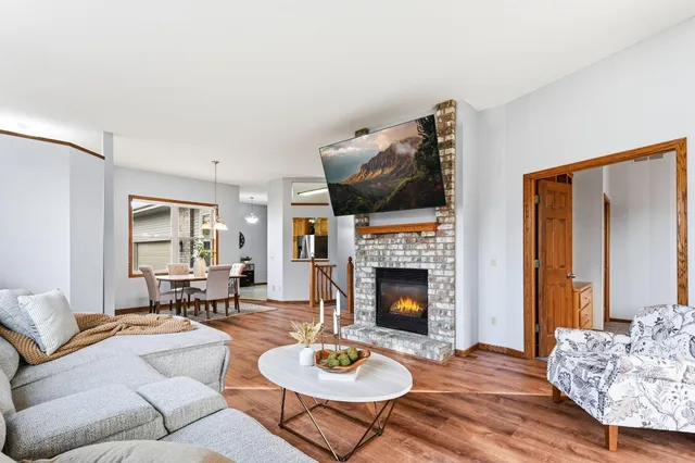 $399,990 | 15025 Everleigh Circle, Rosemount, MN 55068