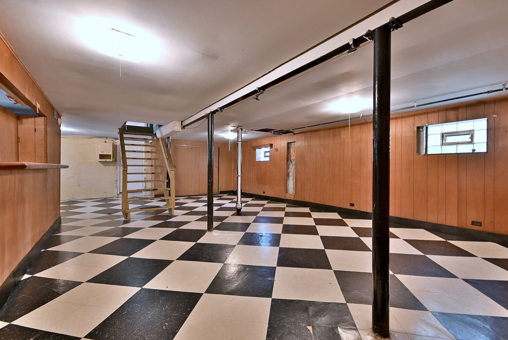 2852 North Meade Avenue Chicago, IL 60634 - Photo 24 of 31 a black and white checkered floor