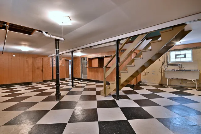 a black and white checkered floor