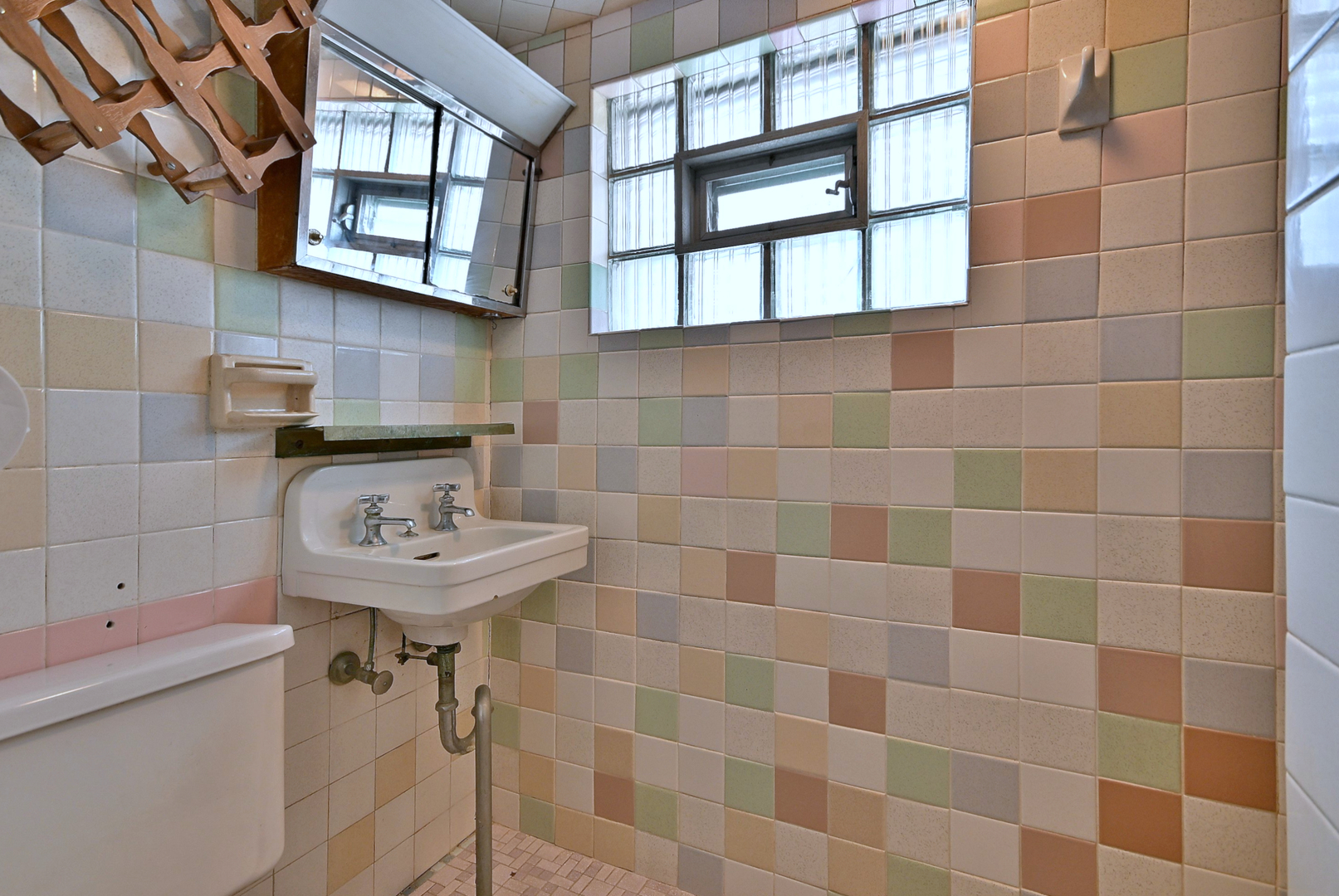 2852 North Meade Avenue Chicago, IL 60634 - Photo 28 of 31 a bathroom with a sink a toilet and a shower