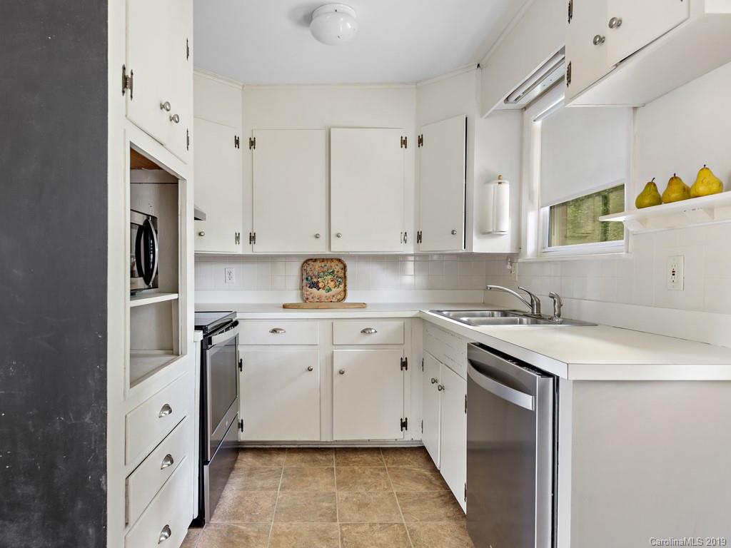 43 Azalea Road Arden, NC 28704 - Photo 9 of 18 Gallery Image 9
