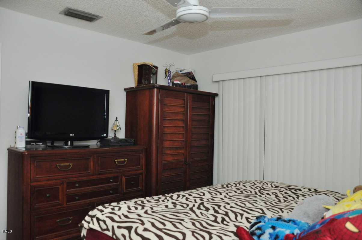 8681 Jasmine Way, Unit C Boca Raton, FL 33496 - Photo 16 of 24 2nd Bedroom
