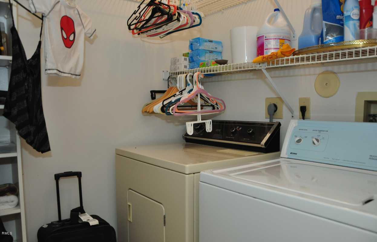 8681 Jasmine Way, Unit C Boca Raton, FL 33496 - Photo 18 of 24 Laundry Room
